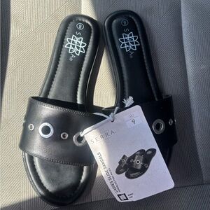 Serra Women's Slip On Black Shoes Size 9